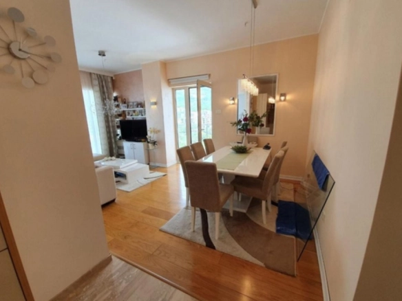 Dvosoban stan 86 m² – Centar, Budva — fotografija 8