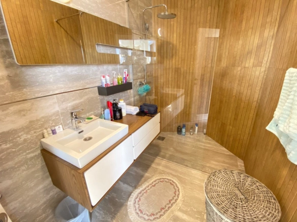 Trosoban stan 188 m² – Rafailovići, Budva — fotografija 10