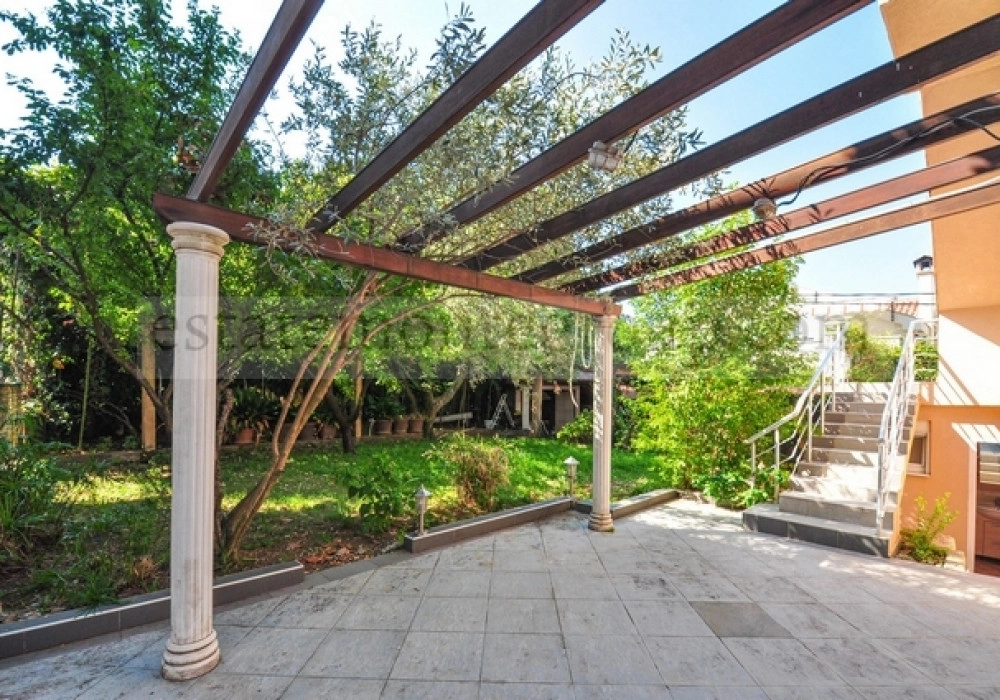 Kuca-sa-pet-spavacih-soba-u-Donjoj-Lastvi-Tivat-4 Kuća – Donja Lastva, Tivat — fotografija 5