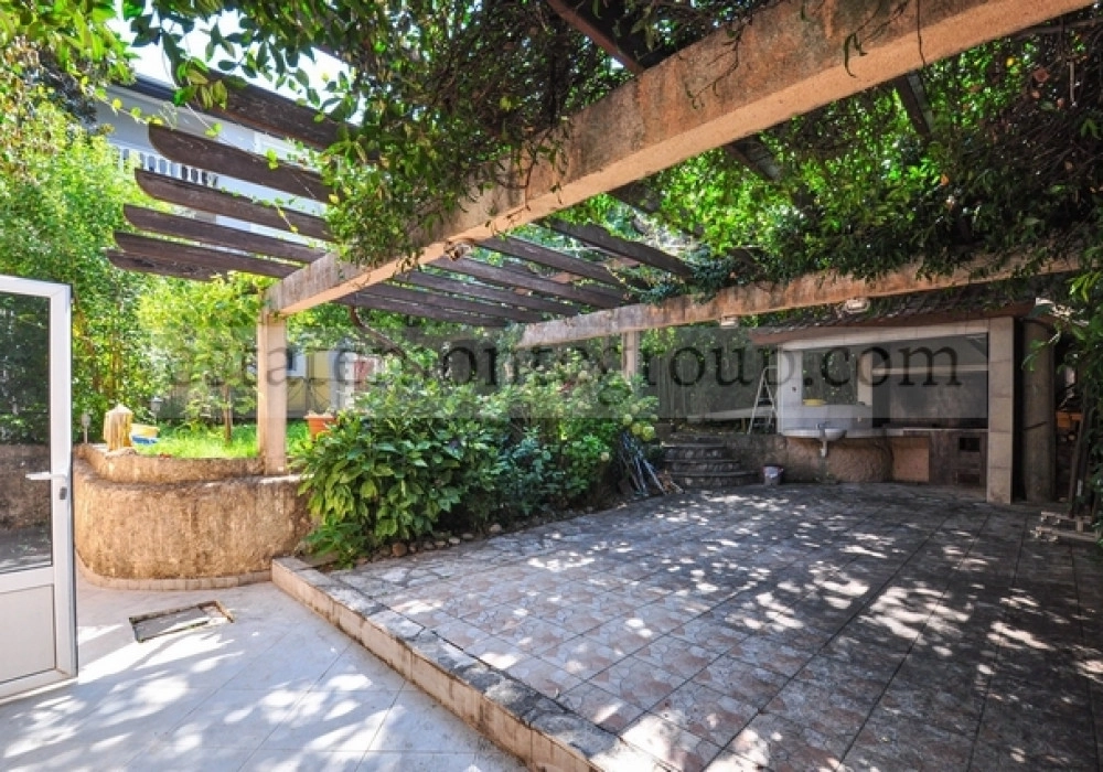 Kuca-sa-pet-spavacih-soba-u-Donjoj-Lastvi-Tivat-5 Kuća – Donja Lastva, Tivat — fotografija 6