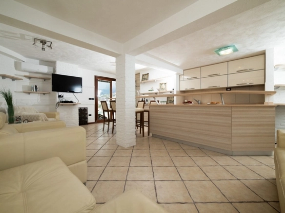Trosoban stan 180 m² – Rafailovići, Budva — fotografija 2