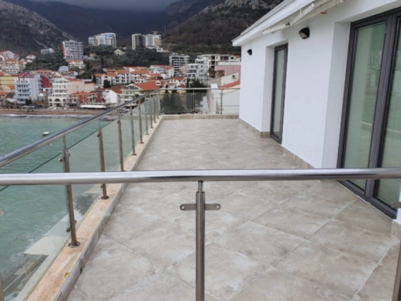 Trosoban stan 180 m² – Rafailovići, Budva — fotografija 8