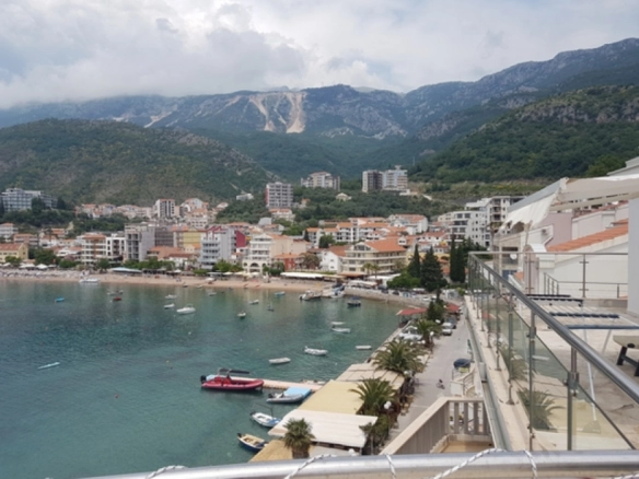 Trosoban stan 180 m² – Rafailovići, Budva — fotografija 9