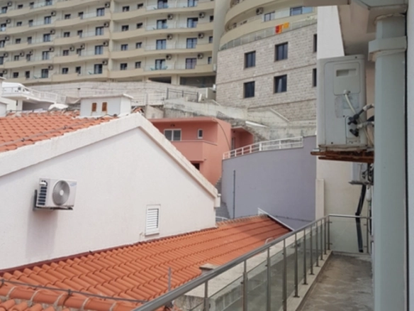 Trosoban stan 180 m² – Rafailovići, Budva — fotografija 10