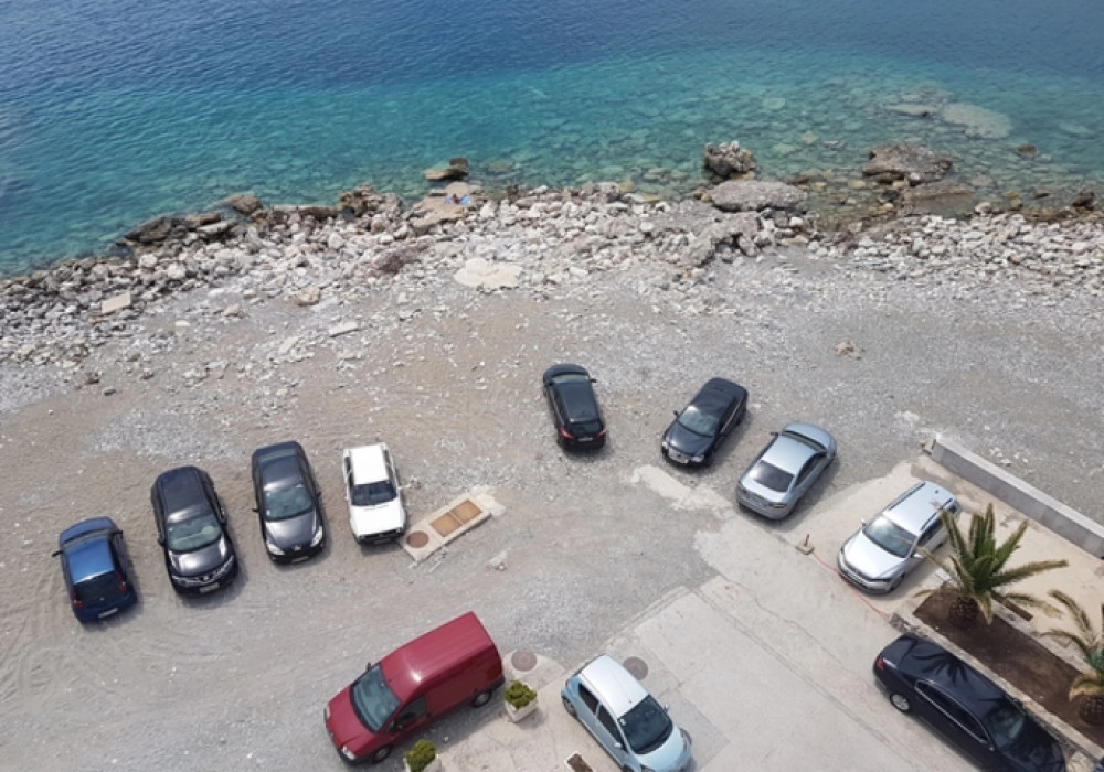 Trosoban-stan-sa-pogledom-na-more-u-Rafailovicima-Budva-12 Trosoban stan 180 m² – Rafailovići, Budva — fotografija 13