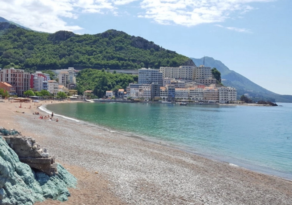 Trosoban-stan-sa-pogledom-na-more-u-Rafailovicima-Budva-14 Trosoban stan 180 m² – Rafailovići, Budva — fotografija 15