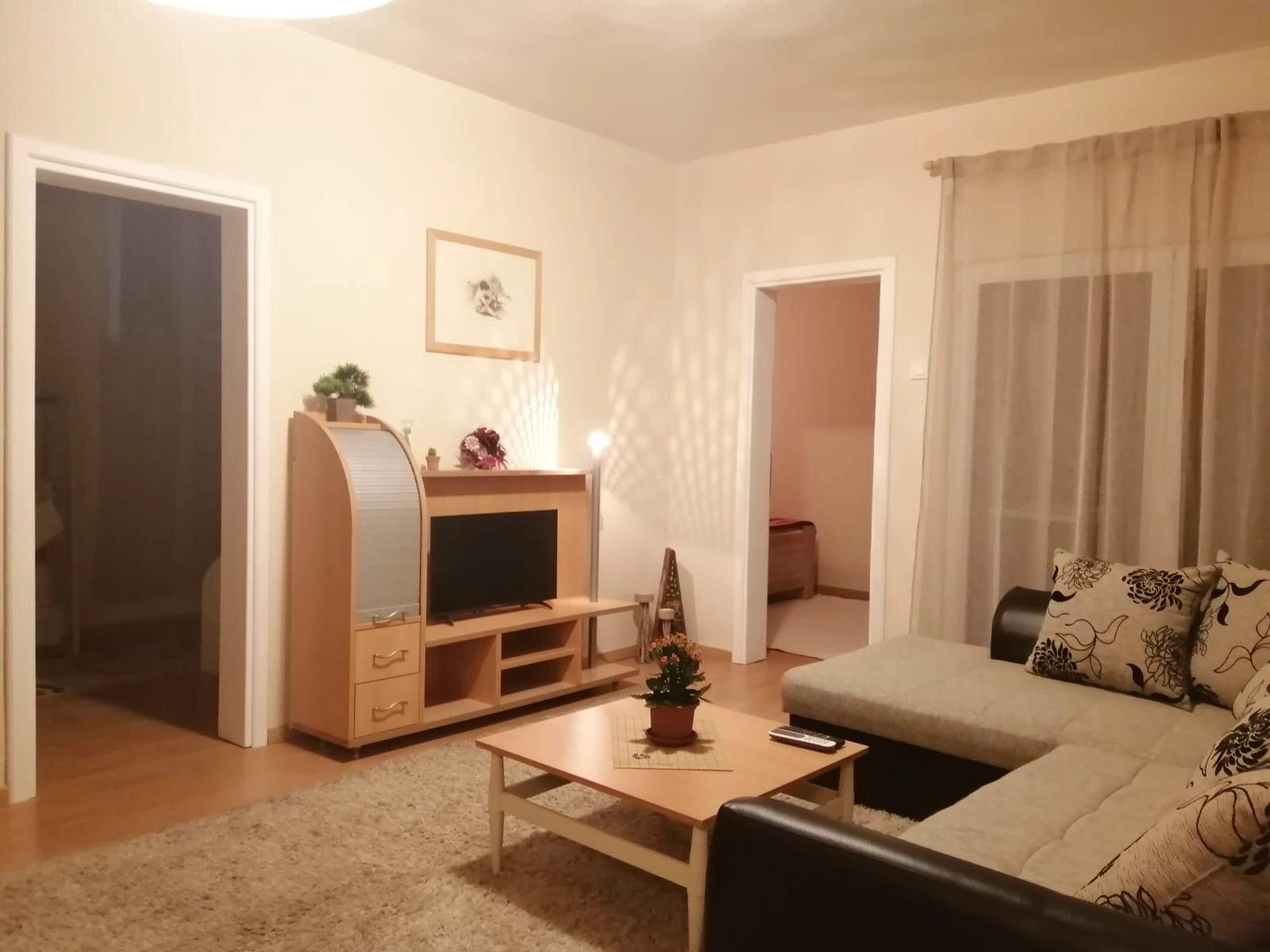 Kuca-sa-bazenom-u-Staroj-Varosi-Podgorica-14 Kuća – Stara Varoš, Podgorica — fotografija 15