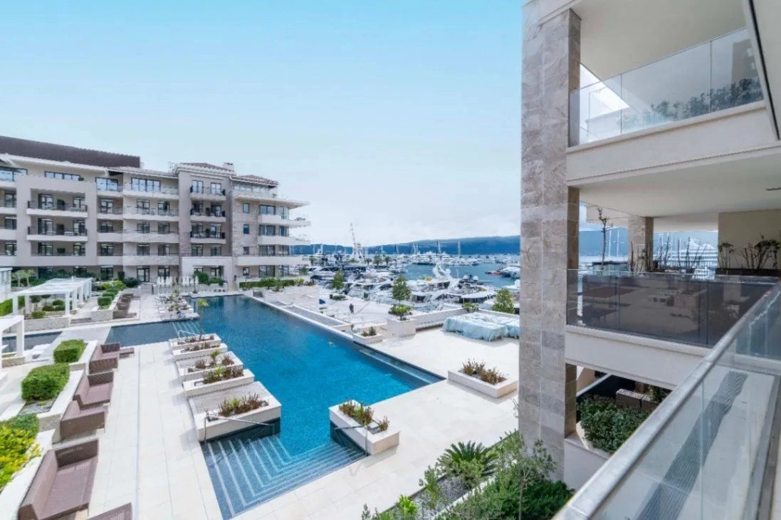 Jednosoban-stan-s-terasom-Porto-Montenegro-Tivat-1 Jednosoban stan 81 m² – Tivat — fotografija 2