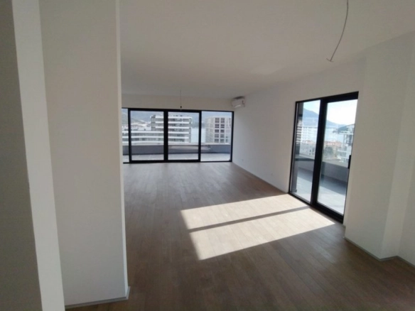 Trosoban stan 121 m² – Gospoština, Budva — fotografija 7