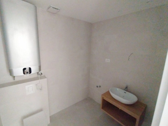 Trosoban stan 121 m² – Gospoština, Budva — fotografija 12