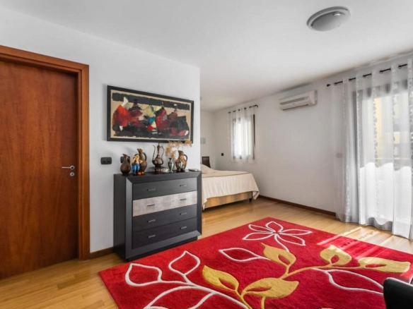 Trosoban stan 150 m² – Rafailovići, Budva — fotografija 2