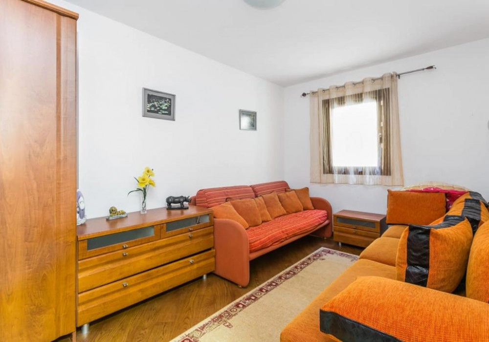Trosoban-stan-uz-more-u-Rafailovicima-Budva-4 Trosoban stan 150 m² – Rafailovići, Budva — fotografija 5