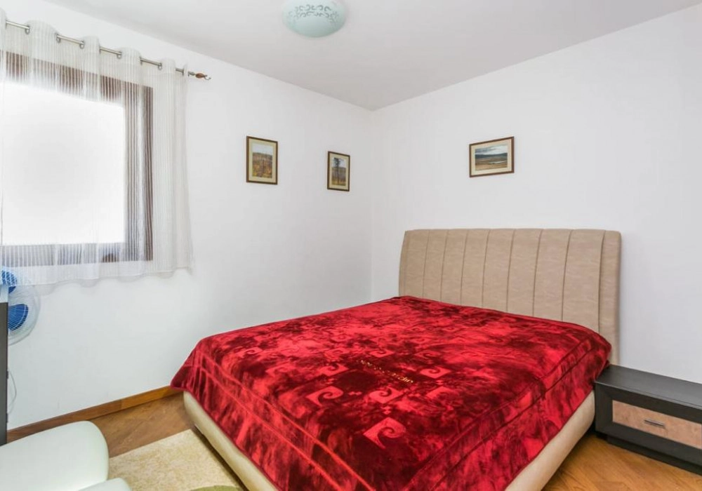 Trosoban-stan-uz-more-u-Rafailovicima-Budva-5 Trosoban stan 150 m² – Rafailovići, Budva — fotografija 6