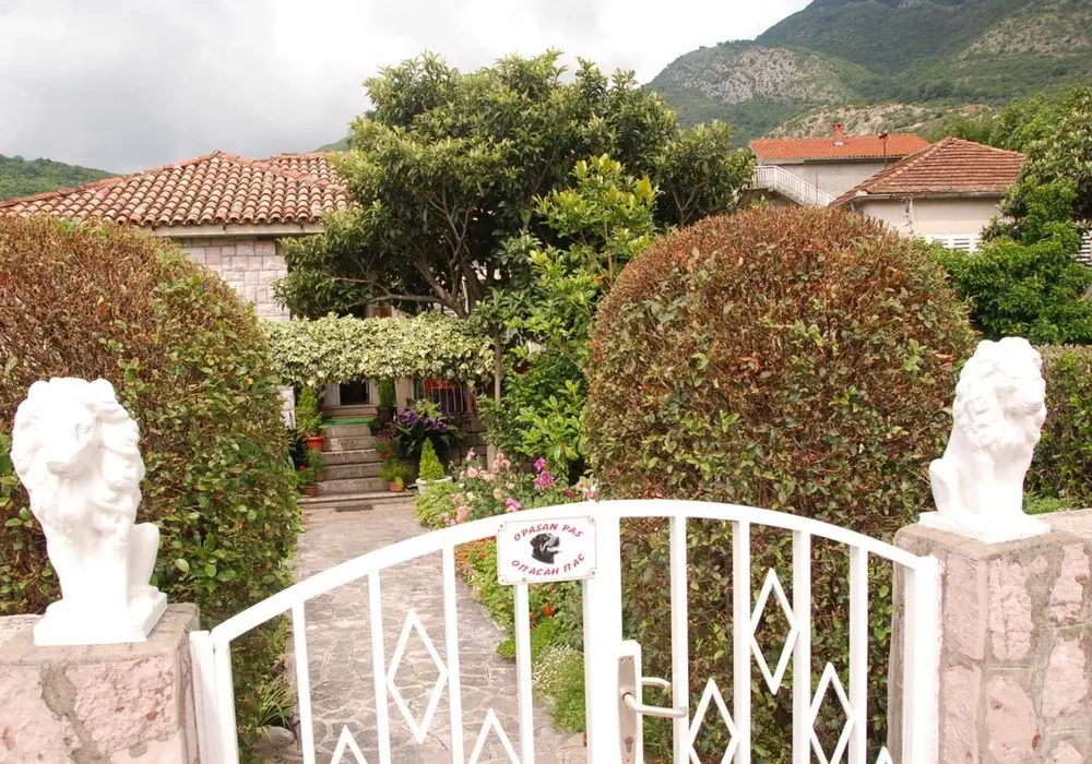 Kuca-na-prvoj-liniji-do-mora-u-Kamenarima-Herceg-Novi-9 Kuća – Kamenari, Herceg Novi — fotografija 10