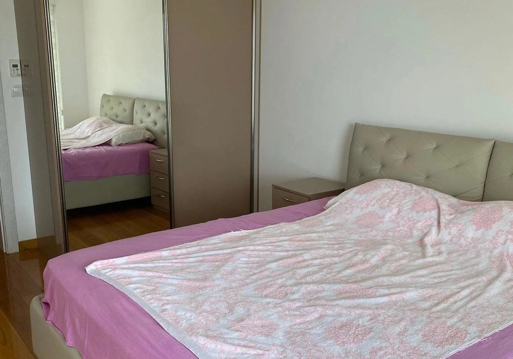 Jednosoban-stan-na-prvoj-liniji-u-Rafailovicima-Budva-7 Jednosoban stan 85 m² – Rafailovići, Budva — fotografija 8