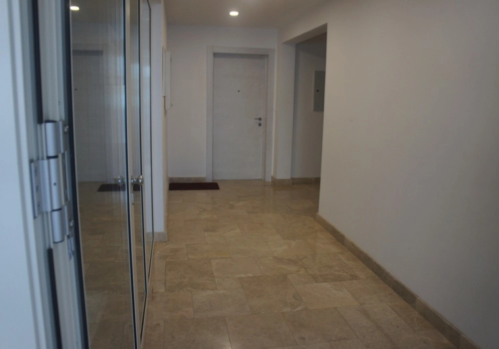 Jednosoban-stan-na-prvoj-liniji-u-Rafailovicima-Budva-14 Jednosoban stan 85 m² – Rafailovići, Budva — fotografija 15