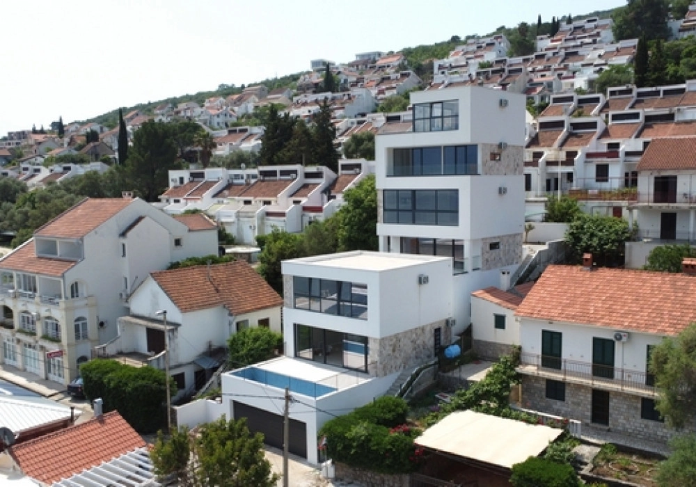 Nova-kuca-sa-bazenom-u-Krasicima-Tivat-2 Kuća – Krašići, Tivat — fotografija 3