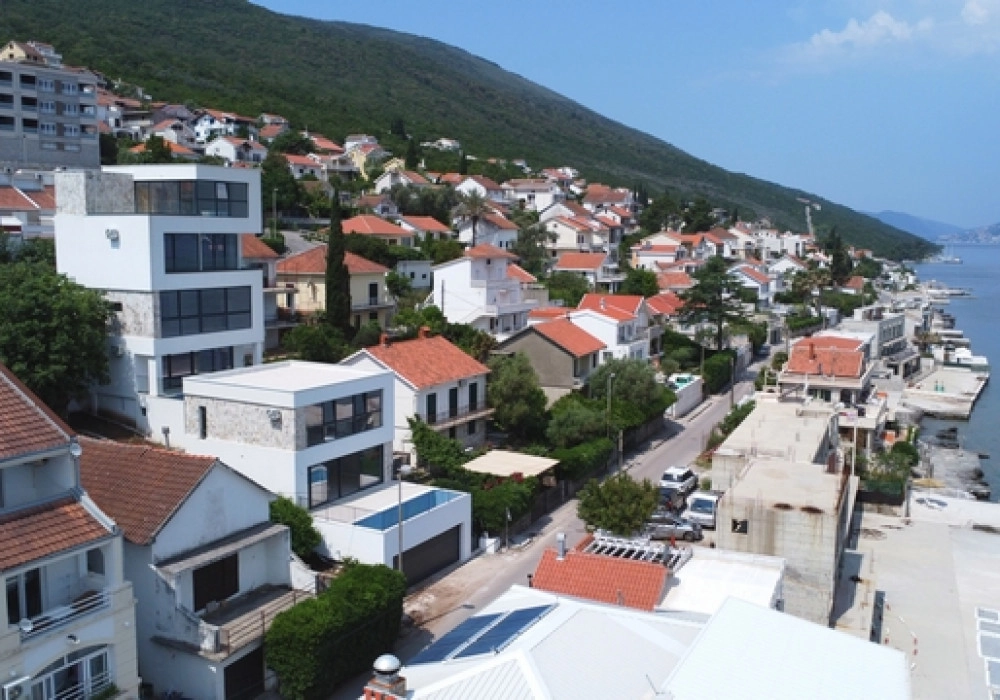Nova-kuca-sa-bazenom-u-Krasicima-Tivat-4 Kuća – Krašići, Tivat — fotografija 5