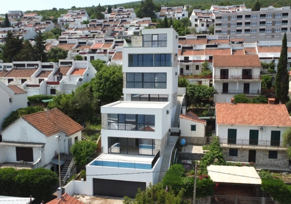 Nova-kuca-sa-bazenom-u-Krasicima-Tivat-10 Kuća – Krašići, Tivat — fotografija 11