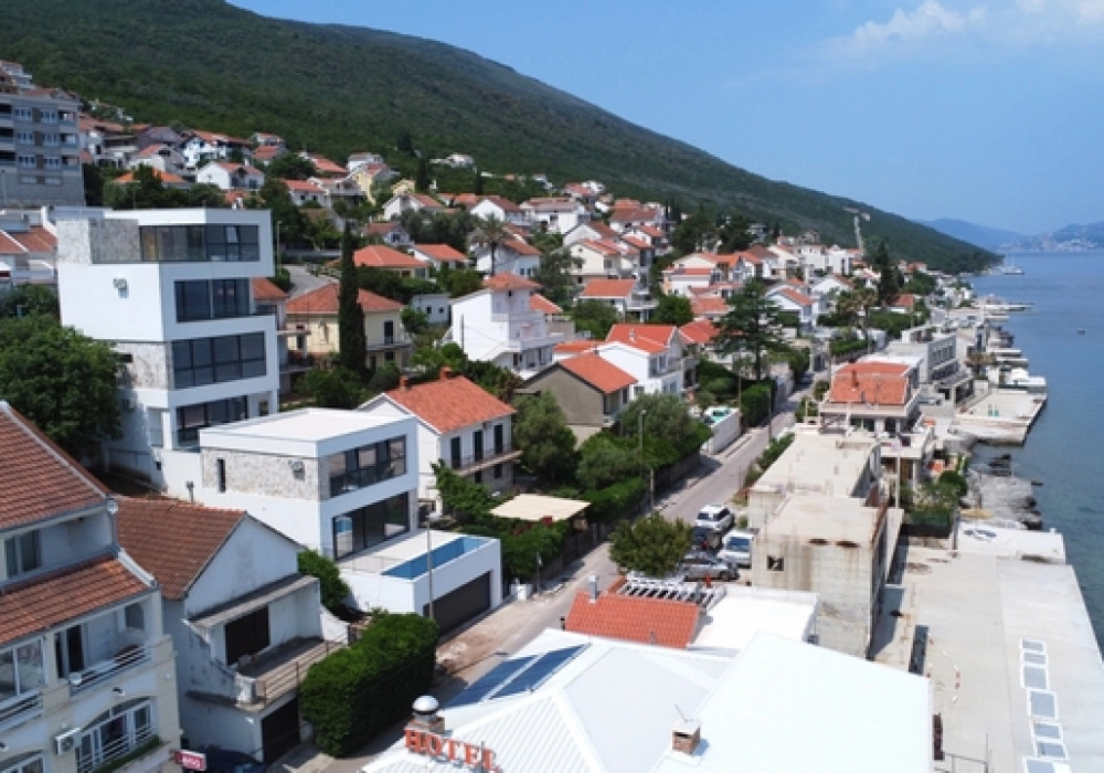 Nova-kuca-sa-bazenom-u-Krasicima-Tivat-12 Kuća – Krašići, Tivat — fotografija 13