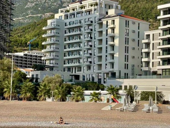 Dvosoban stan u Bečićima