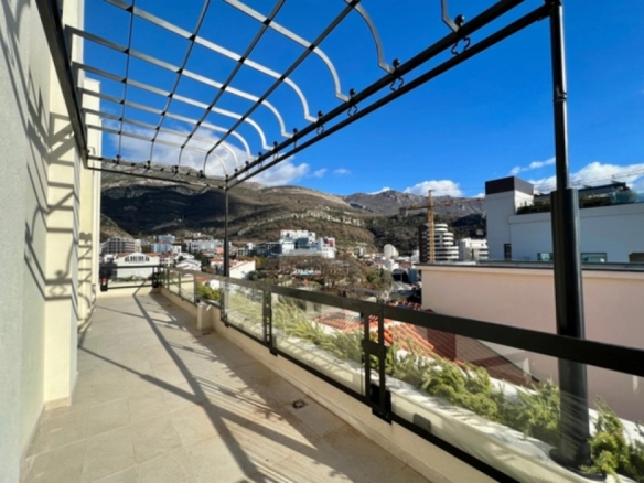 Dvosoban stan 113 m² – Bečići, Budva — fotografija 13