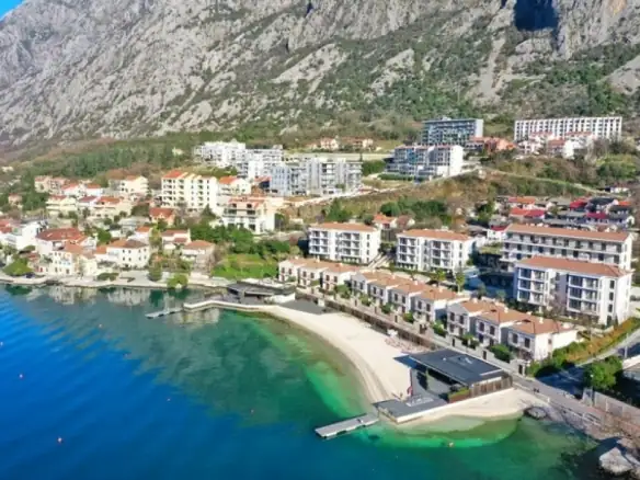 Trosoban stan 208 m² – Dobrota, Kotor — fotografija 10