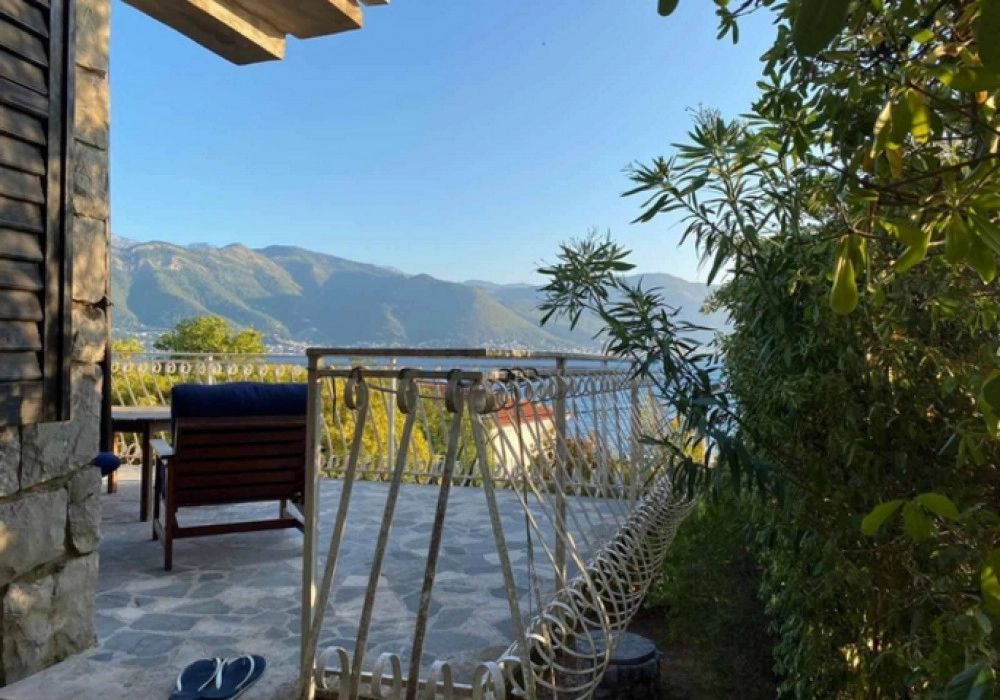 Kamena-kuca-uz-more-u-Kumboru-Herceg-Novi-1 Kuća – Kumbor, Herceg Novi — fotografija 2