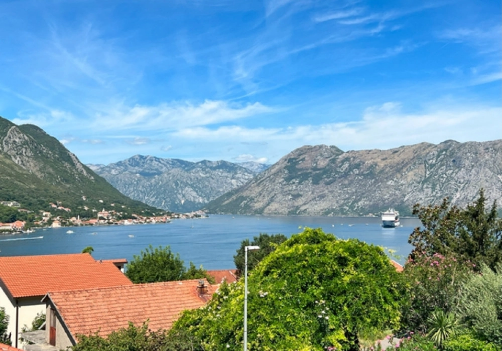 Kuca-za-mini-hotel-sa-bazenom-u-Dobroti-Kotor Kuća za mini-hotel sa bazenom u Dobroti