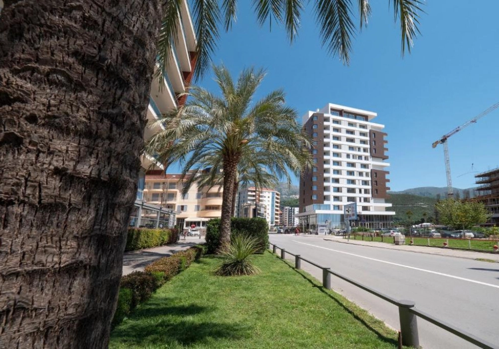 Trosoban-stan-sa-pogledom-na-more-u-Rozinu-Budva Trosoban stan u Rozinu