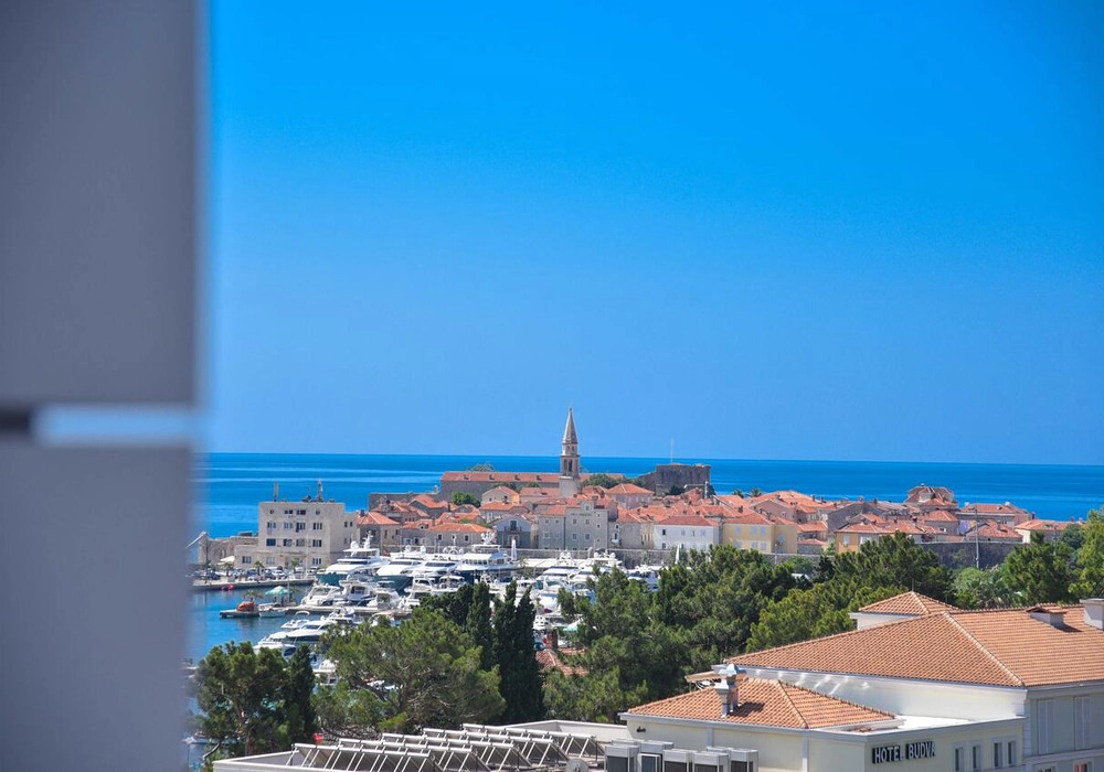 Trosoban-stan-sa-pogledom-na-more-u-Rozinu-Budva-4 Trosoban stan 144 m² – Rozino, Budva — fotografija 5