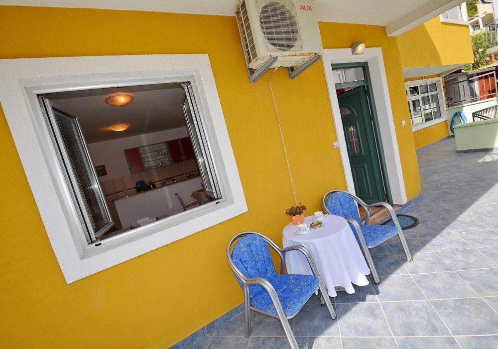 Hotel-sa-pogledom-na-more-u-Muu-Kotor-2 Hotel 450 m² – Muo, Kotor — fotografija 3