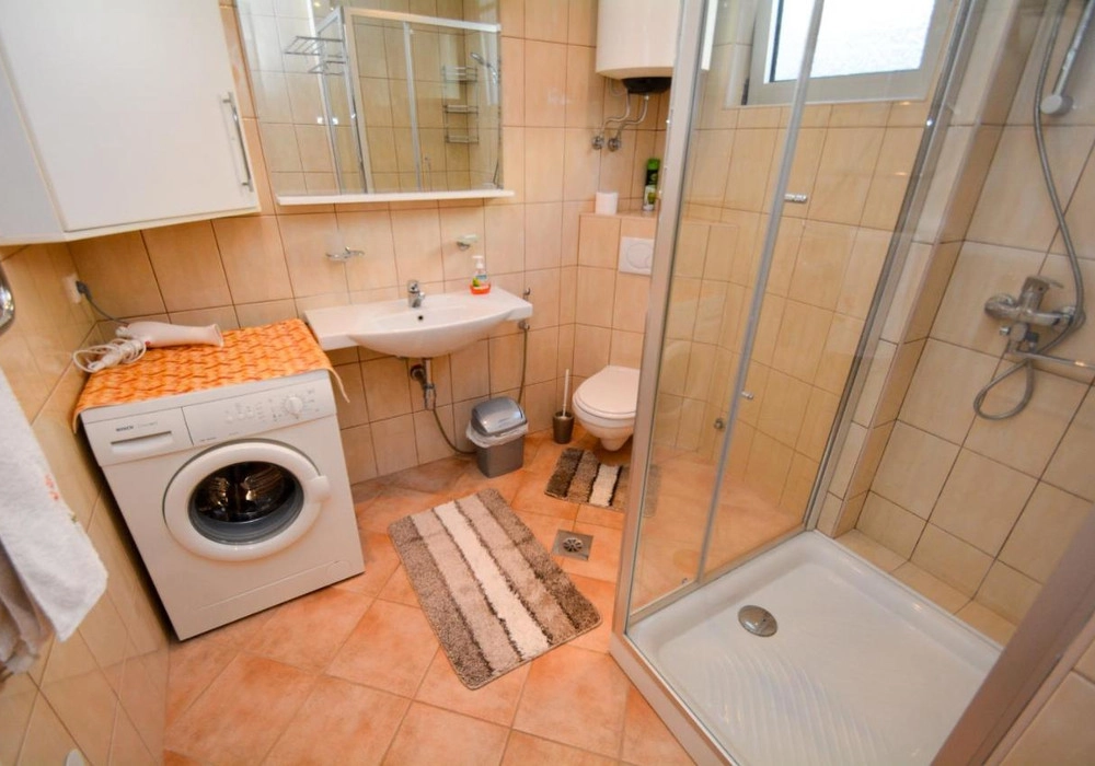 Hotel-sa-pogledom-na-more-u-Muu-Kotor-5 Hotel 450 m² – Muo, Kotor — fotografija 6