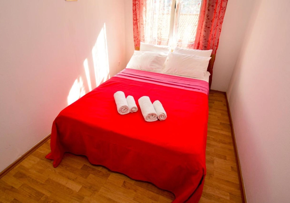 Hotel-sa-pogledom-na-more-u-Muu-Kotor-8 Hotel 450 m² – Muo, Kotor — fotografija 9