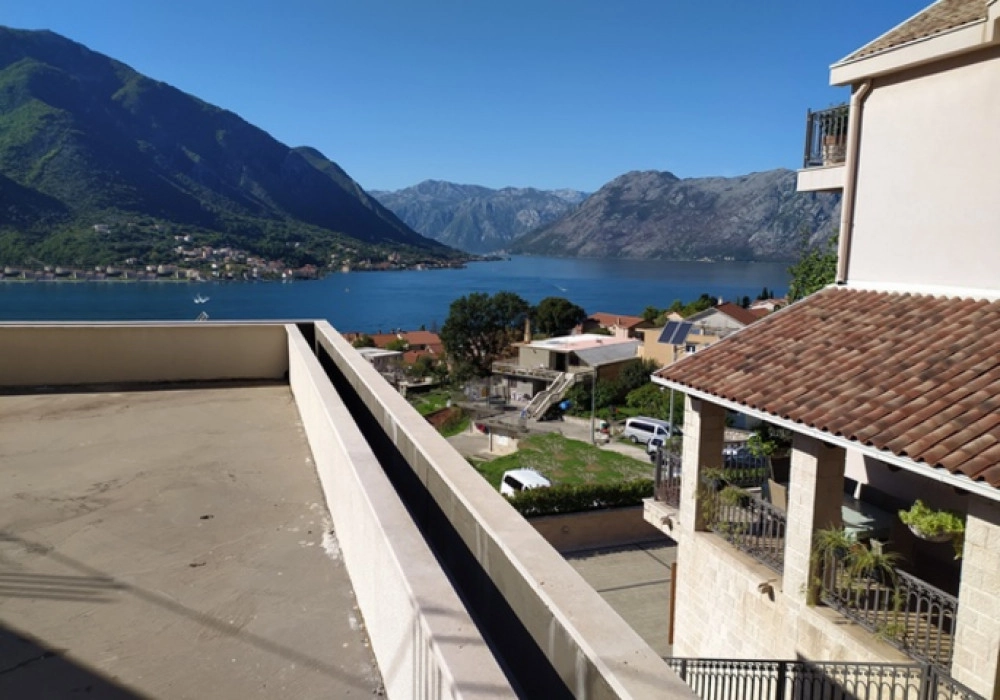 Trosoban-stan-u-novogradnji-Dobrota-Kotor Trosoban stan u novogradnji