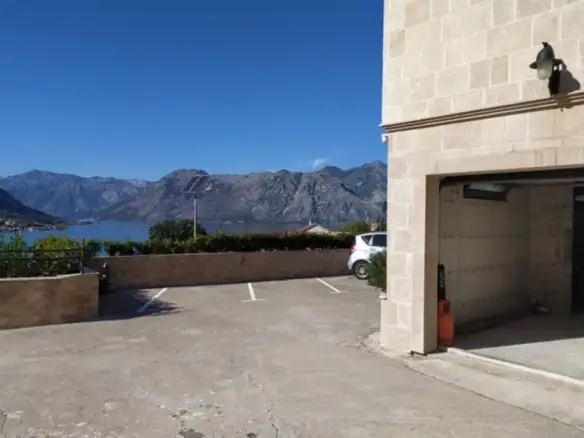 Trosoban stan 256 m² – Dobrota, Kotor — fotografija 2