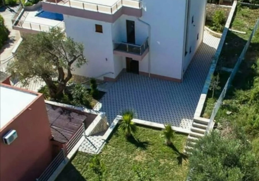Kuca-s-bazenom-u-Viticima-Bar-3 Kuća 500 m² – Vitići, Bar — fotografija 4