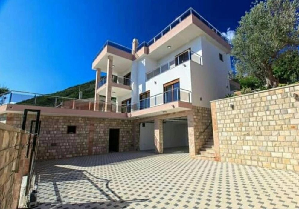 Kuca-s-bazenom-u-Viticima-Bar-7 Kuća 500 m² – Vitići, Bar — fotografija 8