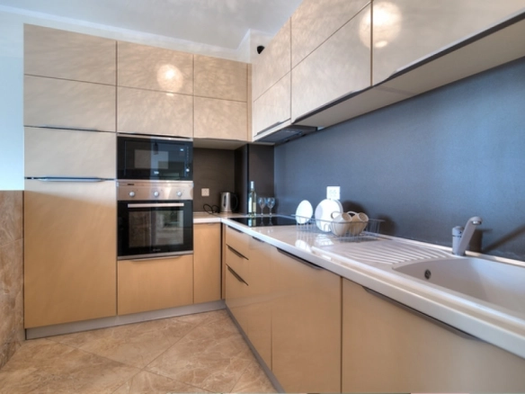 Četvorosoban stan 125 m² – Boreti, Budva — fotografija 14