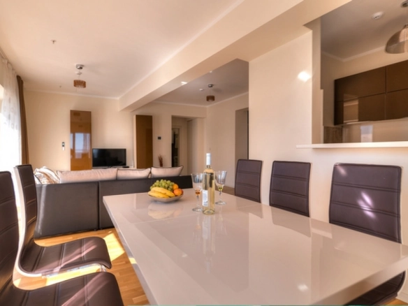 Trosoban stan 125 m² – Vidikovac, Budva — fotografija 7