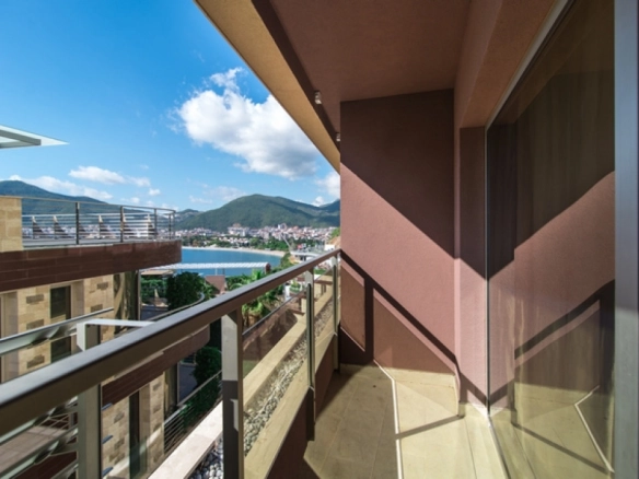 Trosoban stan 125 m² – Vidikovac, Budva — fotografija 15