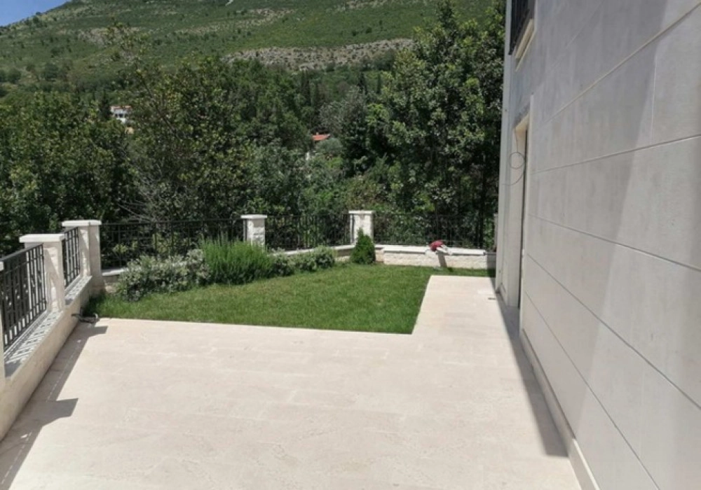 Kuca-sa-bazenom-u-Rezevicima-Budva-4 Kuća – Reževići, Budva — fotografija 5