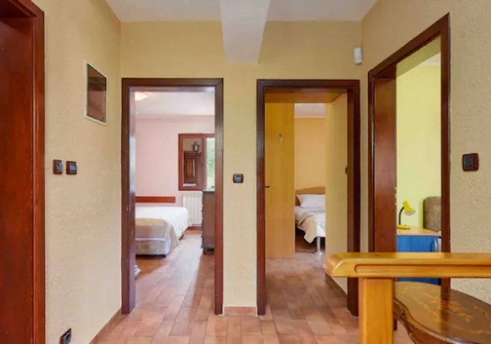 Kuca-sa-dvoristem-u-Dobroti-Kotor-12 Kuća 120 m² – Dobrota, Kotor — fotografija 13