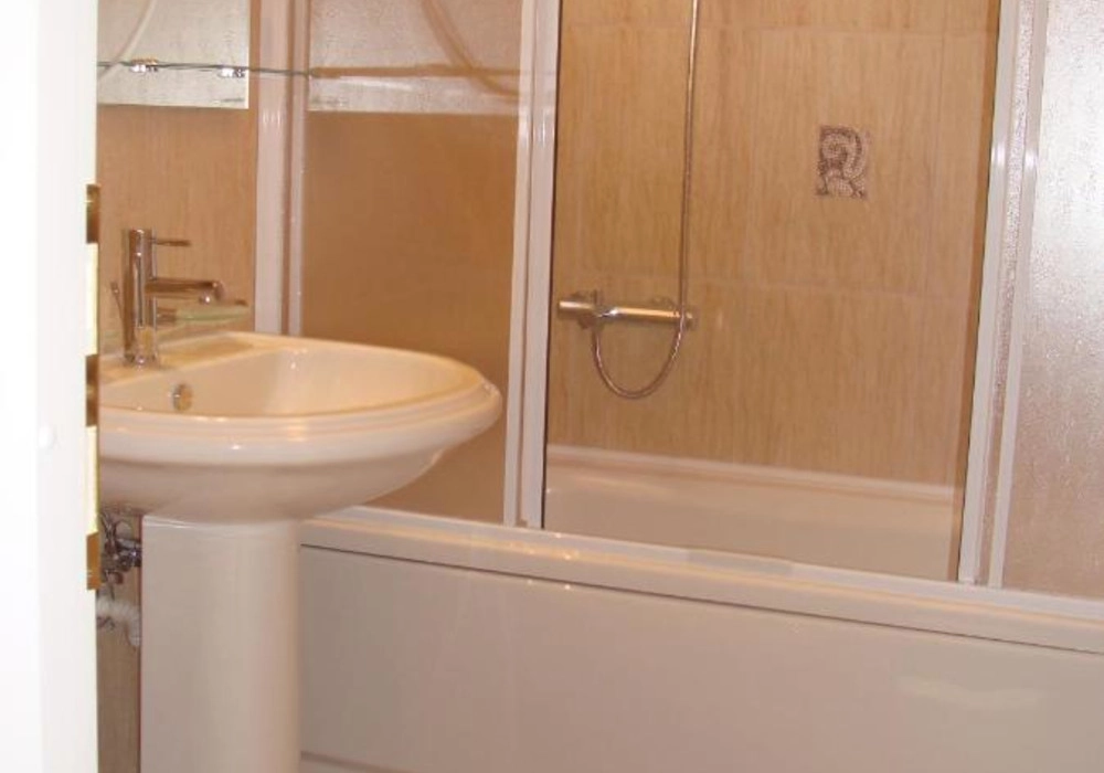 Mali-apart-hotel-u-Prznu-Budva-10 Hotel 170 m² – Pržno, Budva — fotografija 11