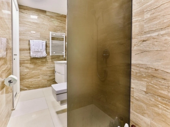 Dvosoban stan 127 m² – Centar, Budva — fotografija 14