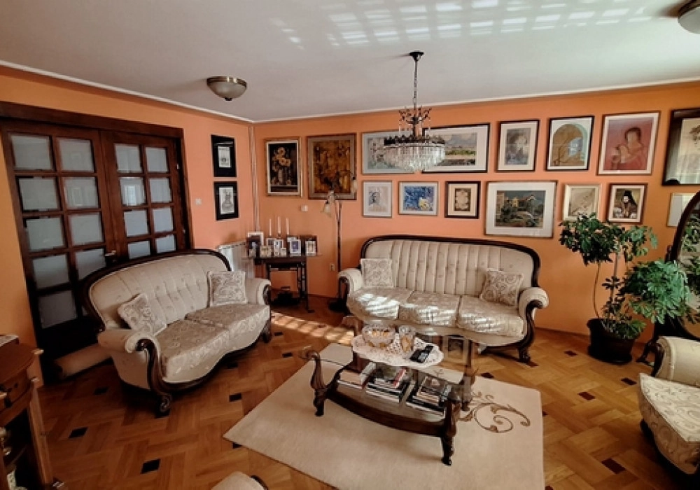 Kuca-sa-poslovnim-prostorom-u-Viticima-Bar-3 Kuća – Zeleni pojas, Bar — fotografija 4