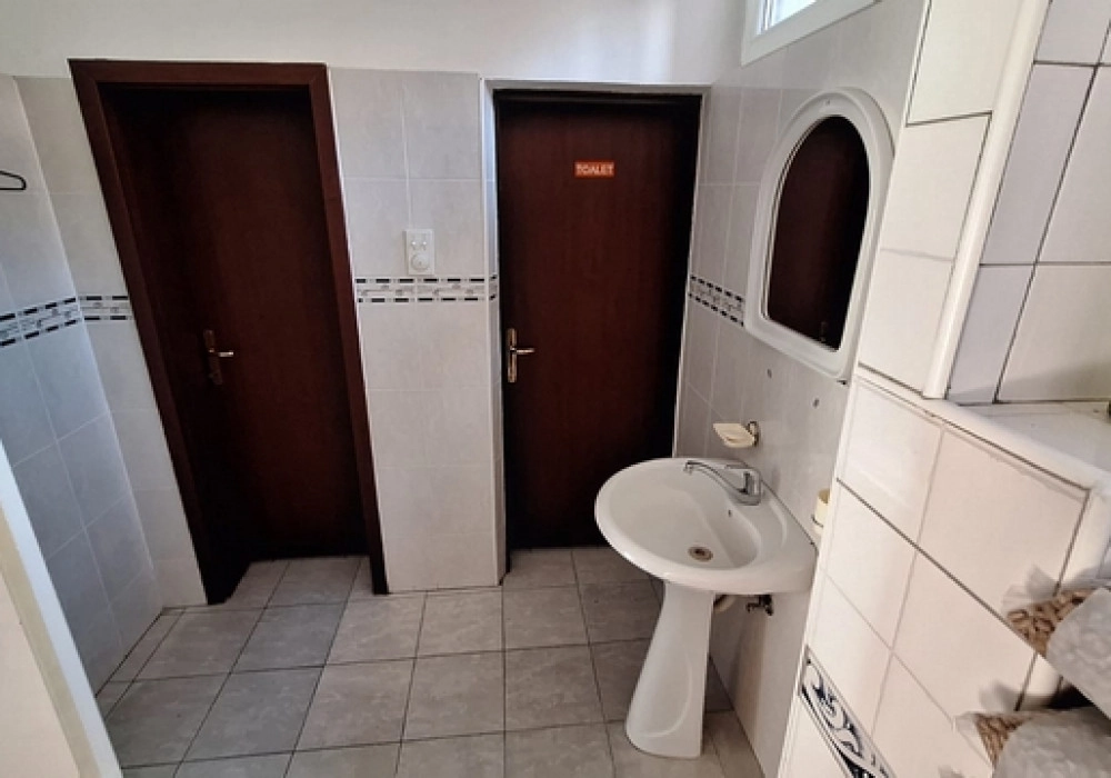 Kuca-sa-poslovnim-prostorom-u-Viticima-Bar-9 Kuća – Zeleni pojas, Bar — fotografija 10