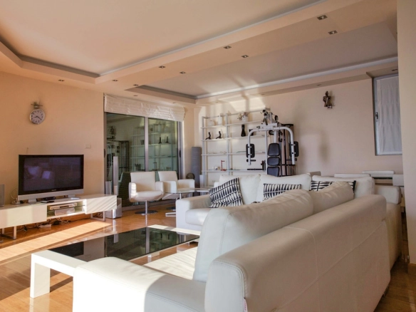 Trosoban stan 211 m² – Komoševina, Budva — fotografija 2