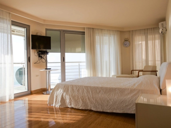 Trosoban stan 211 m² – Komoševina, Budva — fotografija 7