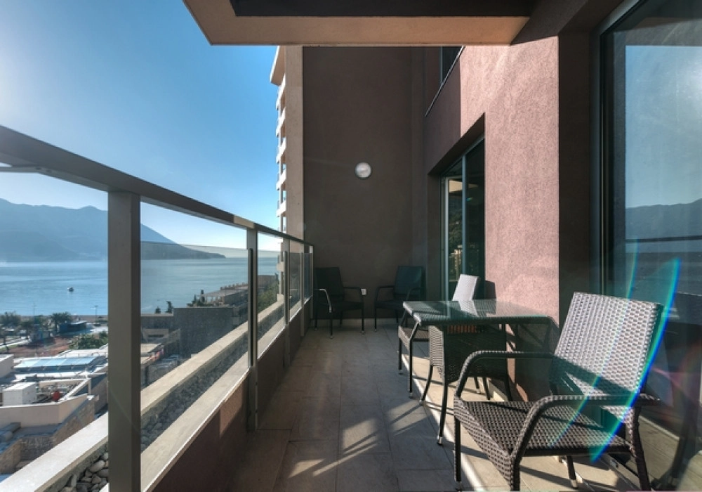 Trosoban-stan-u-kompleksu-Harmonia-Vidikovac-Budva-1 Trosoban stan 149 m² – Vidikovac, Budva — fotografija 2